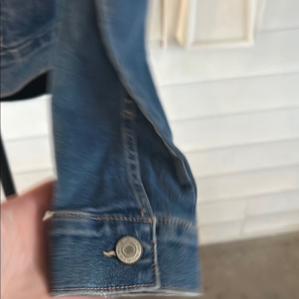 NWT SO Essential Denim Jacket Medium   E - Picture 5 of 9